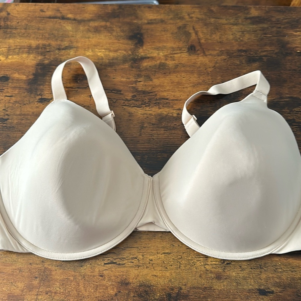 Skims Tshirt bra 42DD